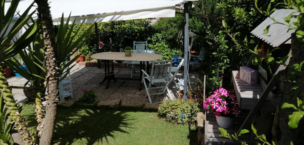 La Porta Sulla Costa Bed & Breakfast San Pantaleo Exterior photo