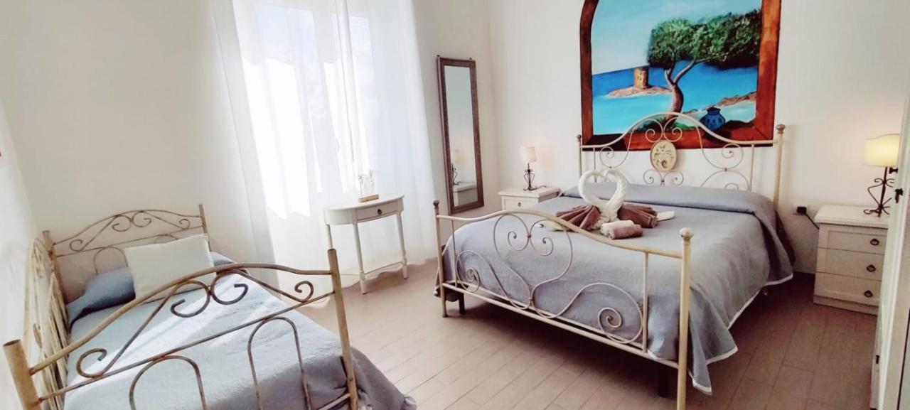 La Porta Sulla Costa Bed & Breakfast San Pantaleo Exterior photo